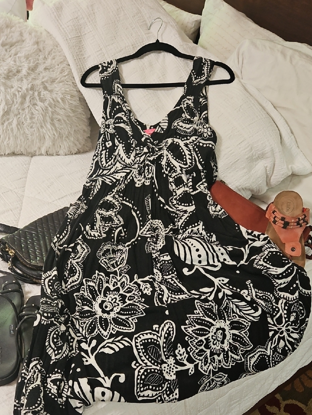 Du Jour Black & White Floral Maxi Dress Size L